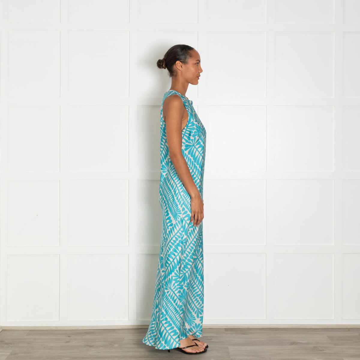 Asceno  Cream Turquoise Leaf Print Sleeveless Maxi Dress