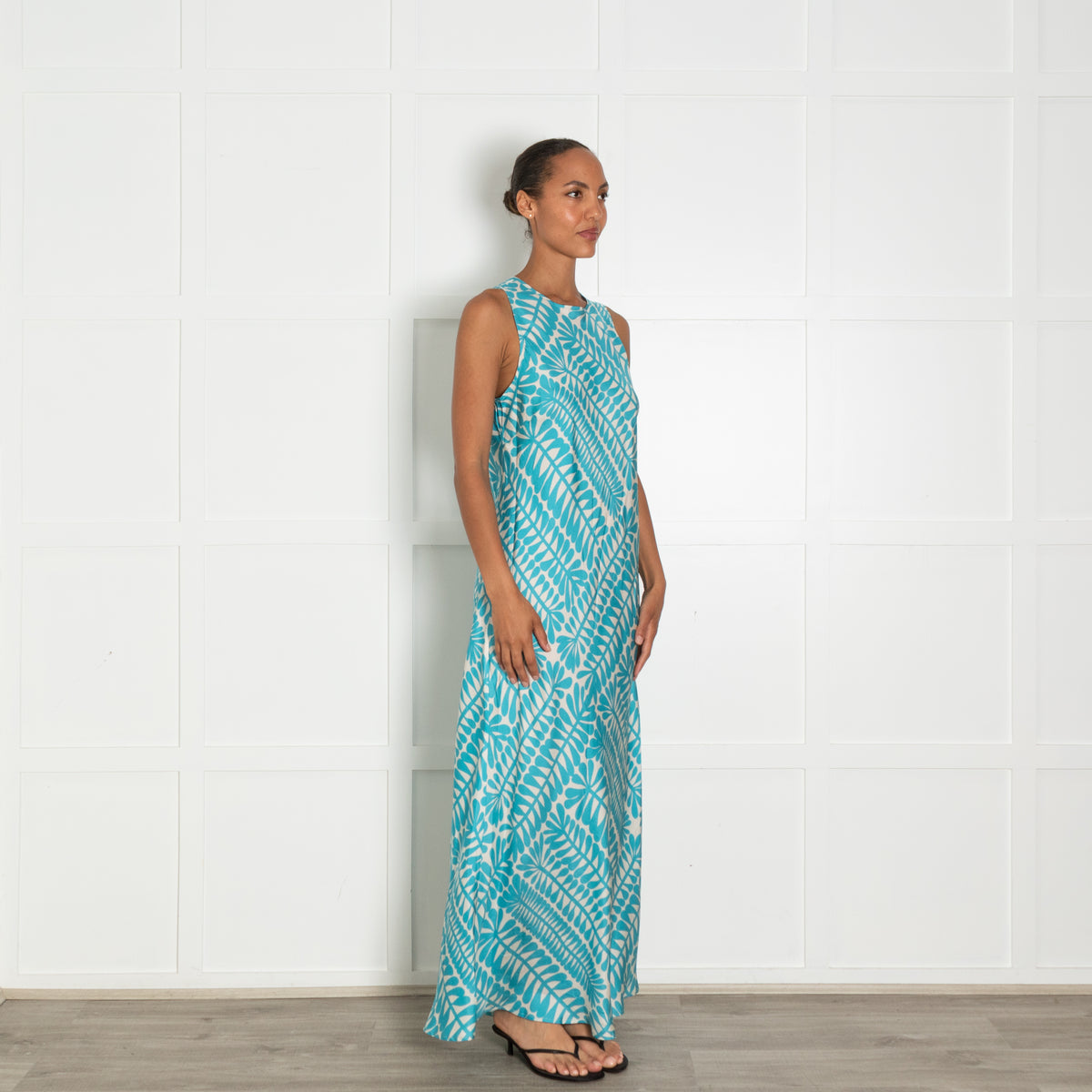 Asceno  Cream Turquoise Leaf Print Sleeveless Maxi Dress