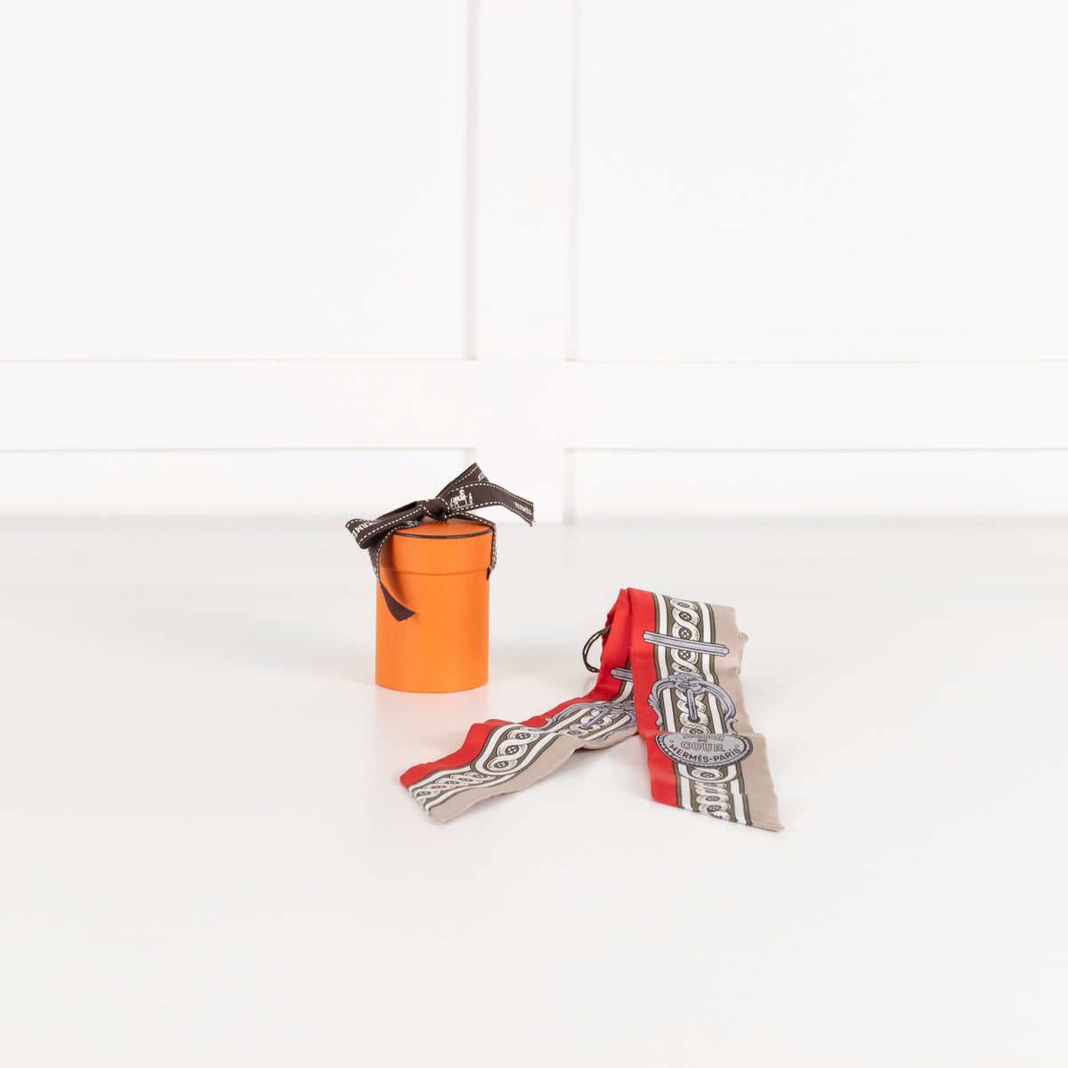Hermes Beige Red Silk Bride De Cour Twilly
