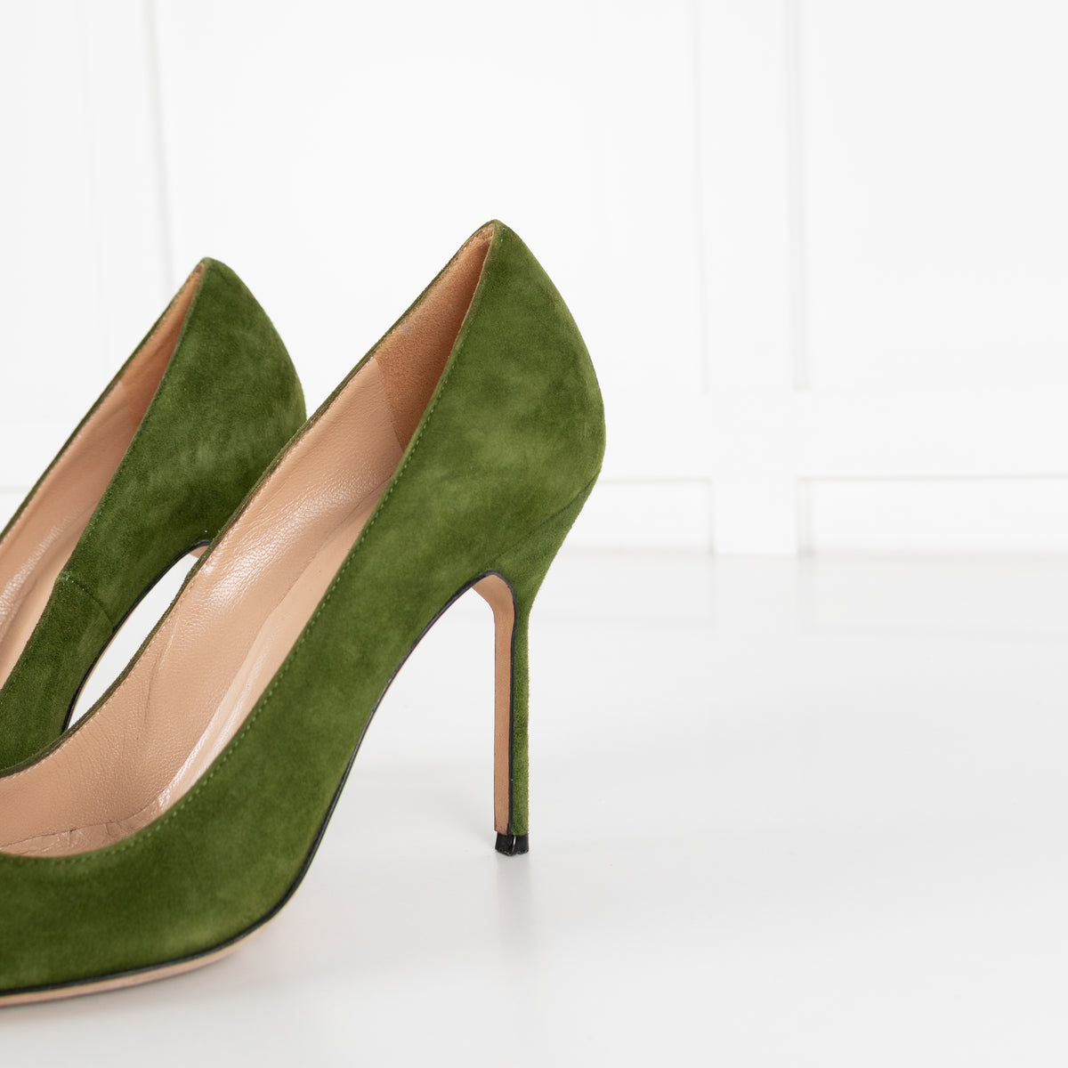 Manolo Blahnik Green Suede Court Shoe