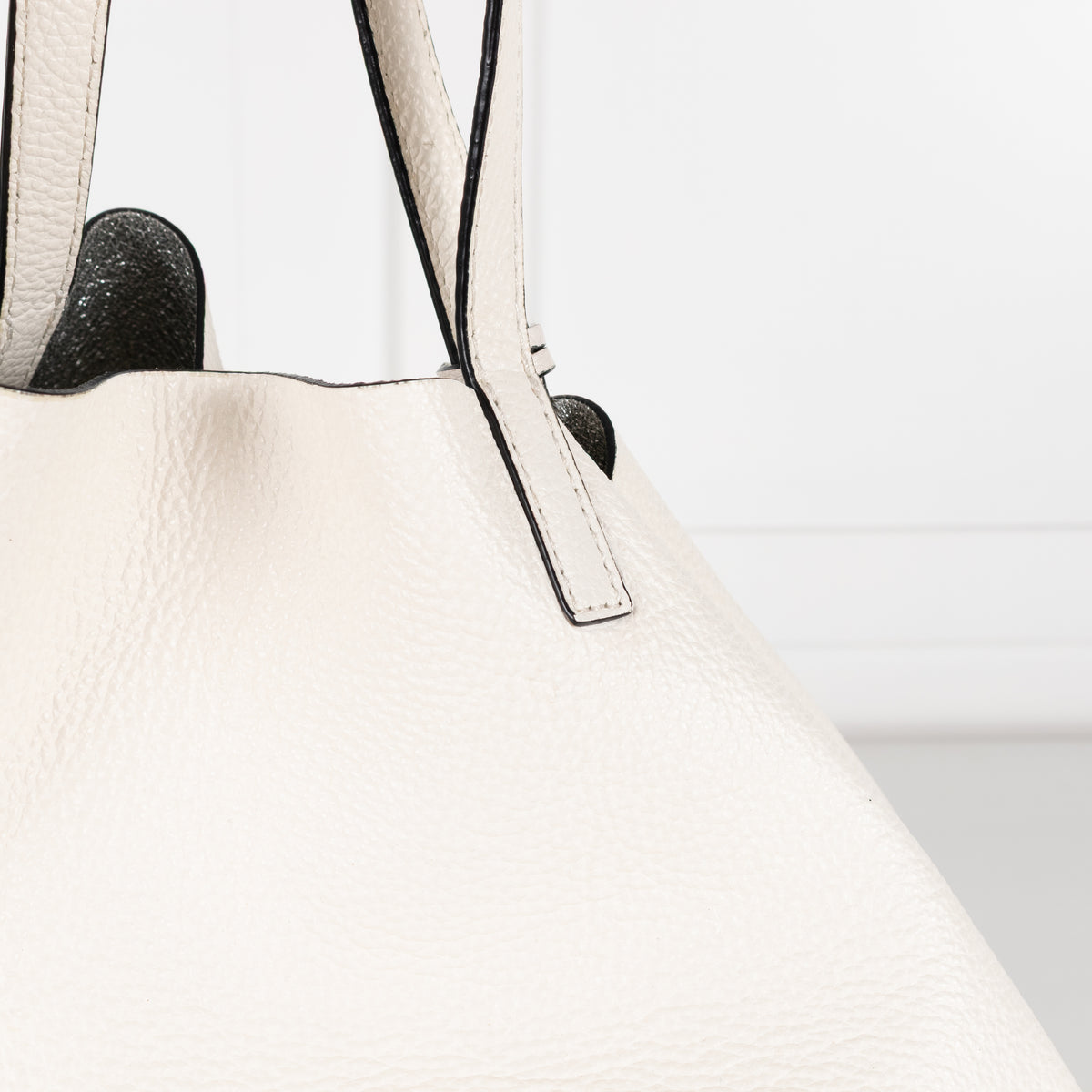 MarcCain White Grained Leather Shoulder Bag with Silver Lining