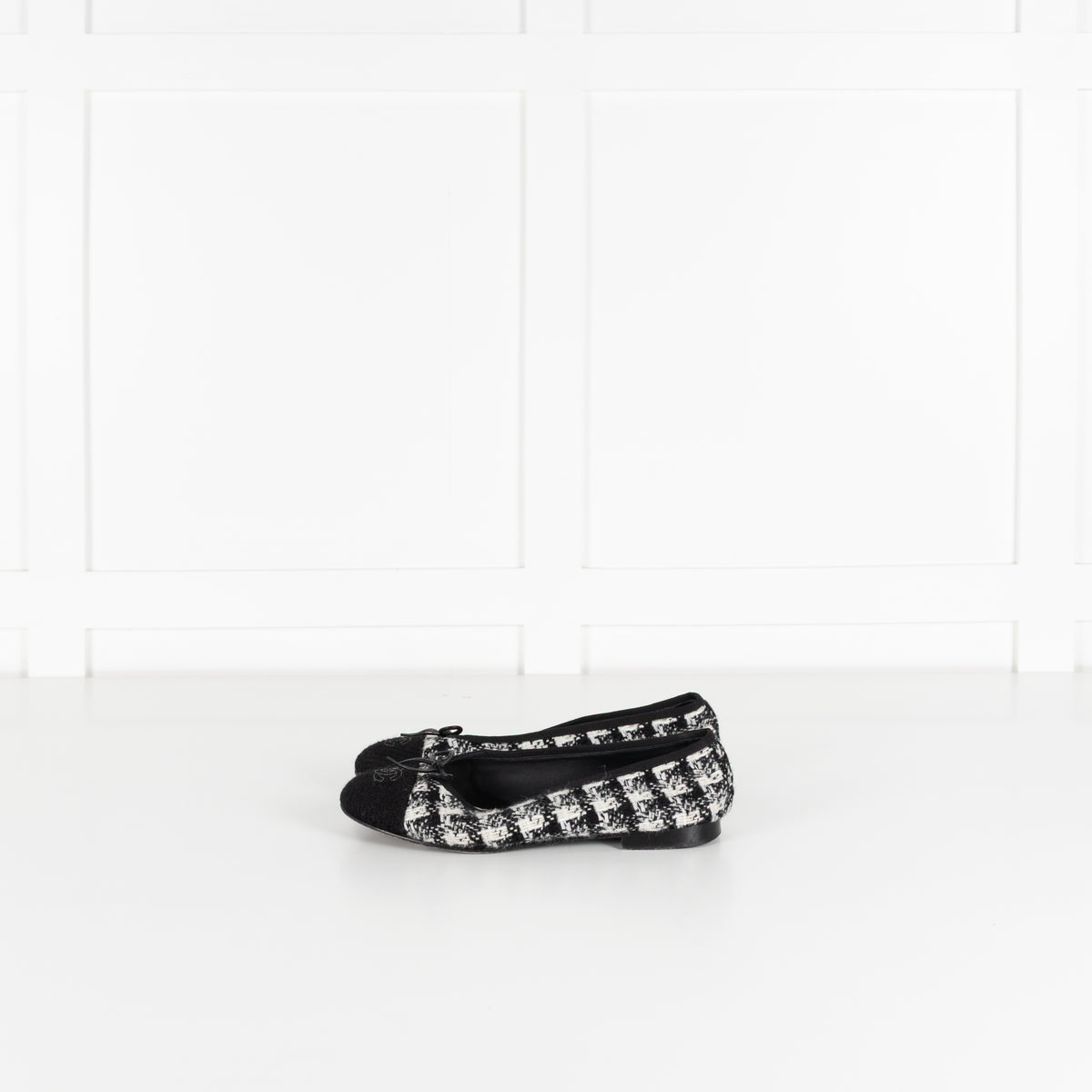 Chanel Black White CC Tweed Ballerinas