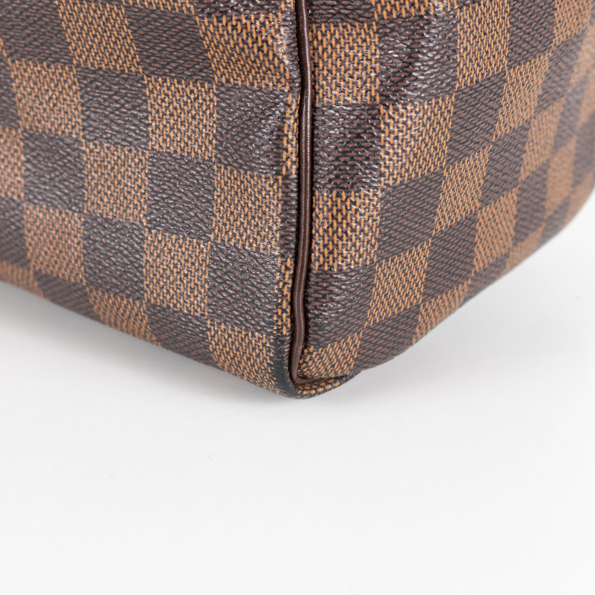 Louis Vuitton Damier Ebene Canvas Speedy 25 Bag