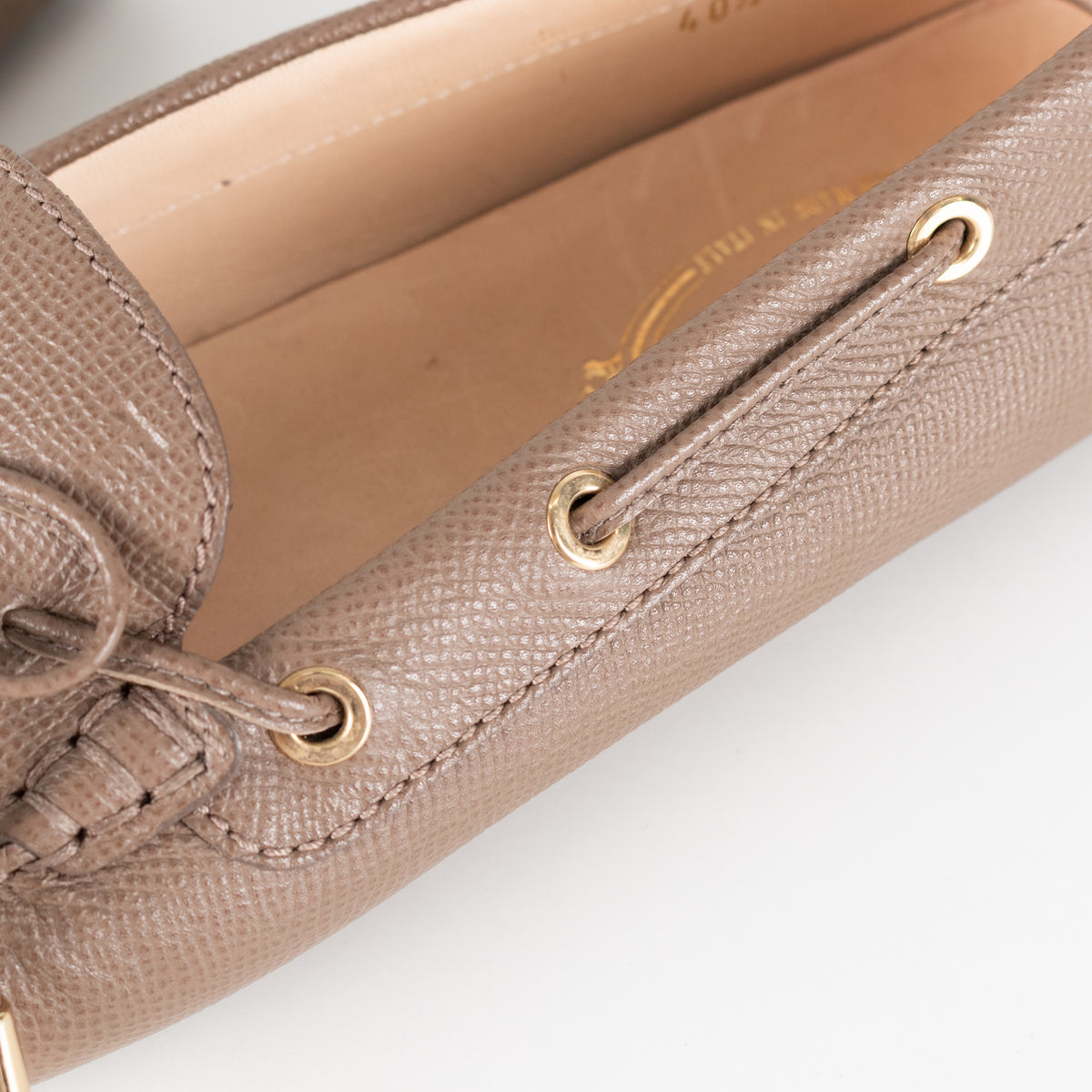 Tod's Gommino Bow Detail Beige Flat Loafers