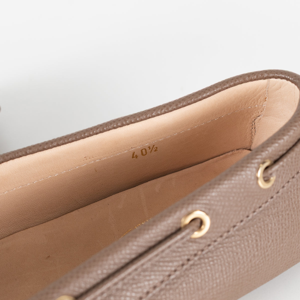 Tod's Gommino Bow Detail Beige Flat Loafers