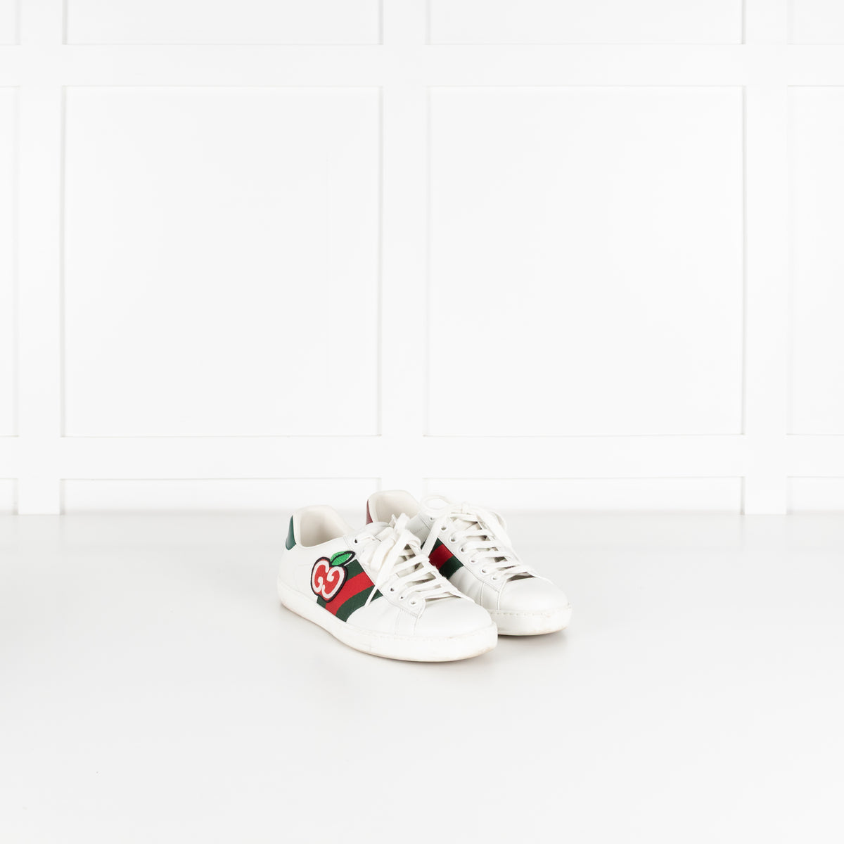 Gucci White Ace Low GG Apple Patch Leather Trainers