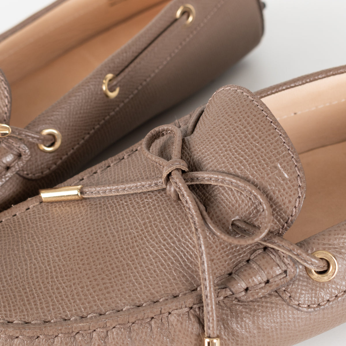 Tod's Gommino Bow Detail Beige Flat Loafers