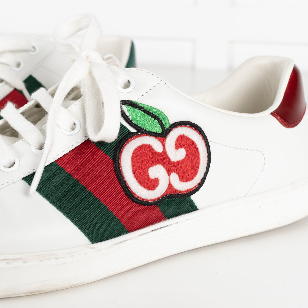 Gucci White Ace Low GG Apple Patch Leather Trainers