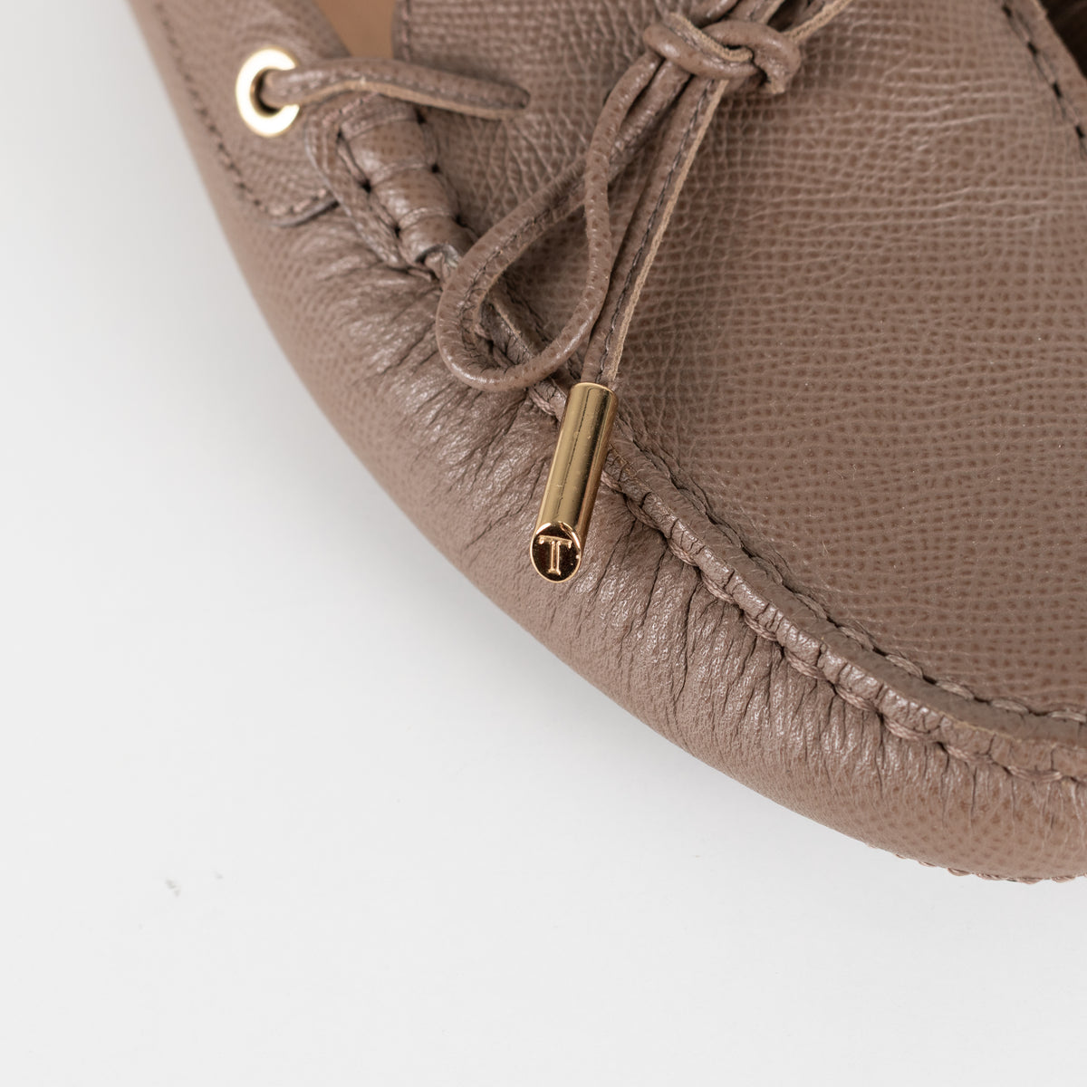 Tod's Gommino Bow Detail Beige Flat Loafers