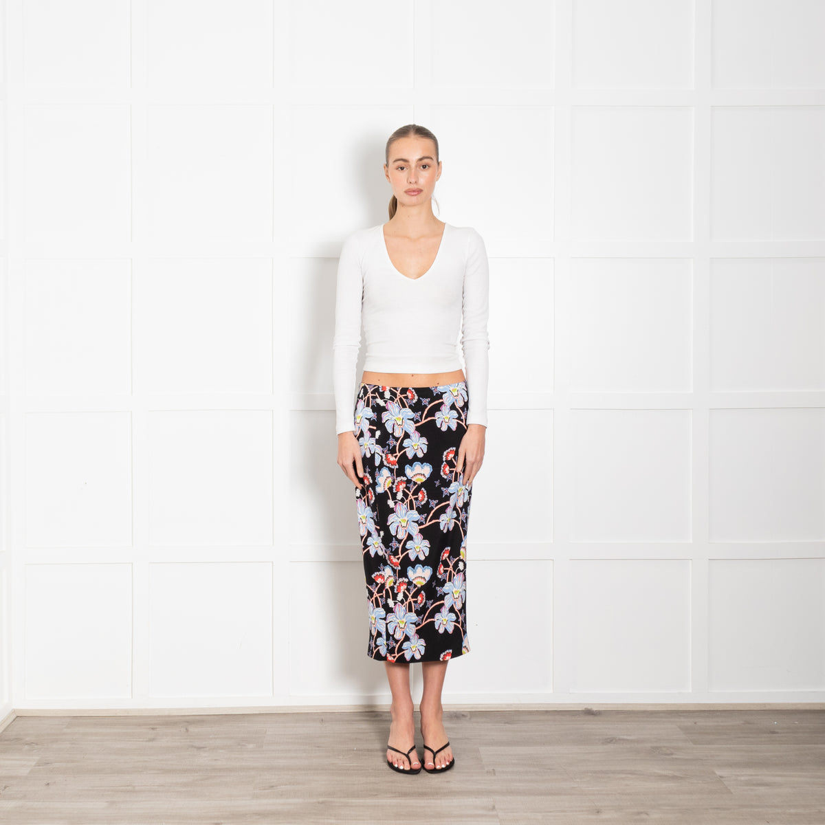 Diane Von Furstenberg Black Blue Red Flower Mix Pencil Skirt