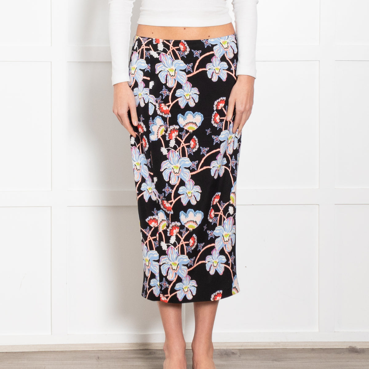 Diane Von Furstenberg Black Blue Red Flower Mix Pencil Skirt