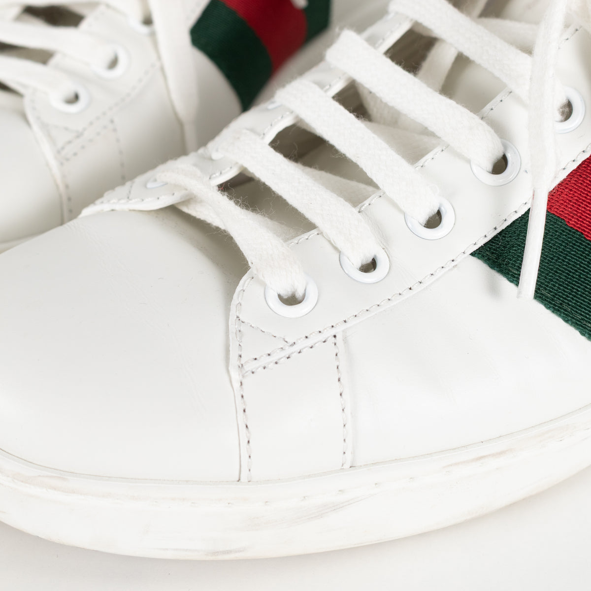 Gucci White Ace Low GG Apple Patch Leather Trainers