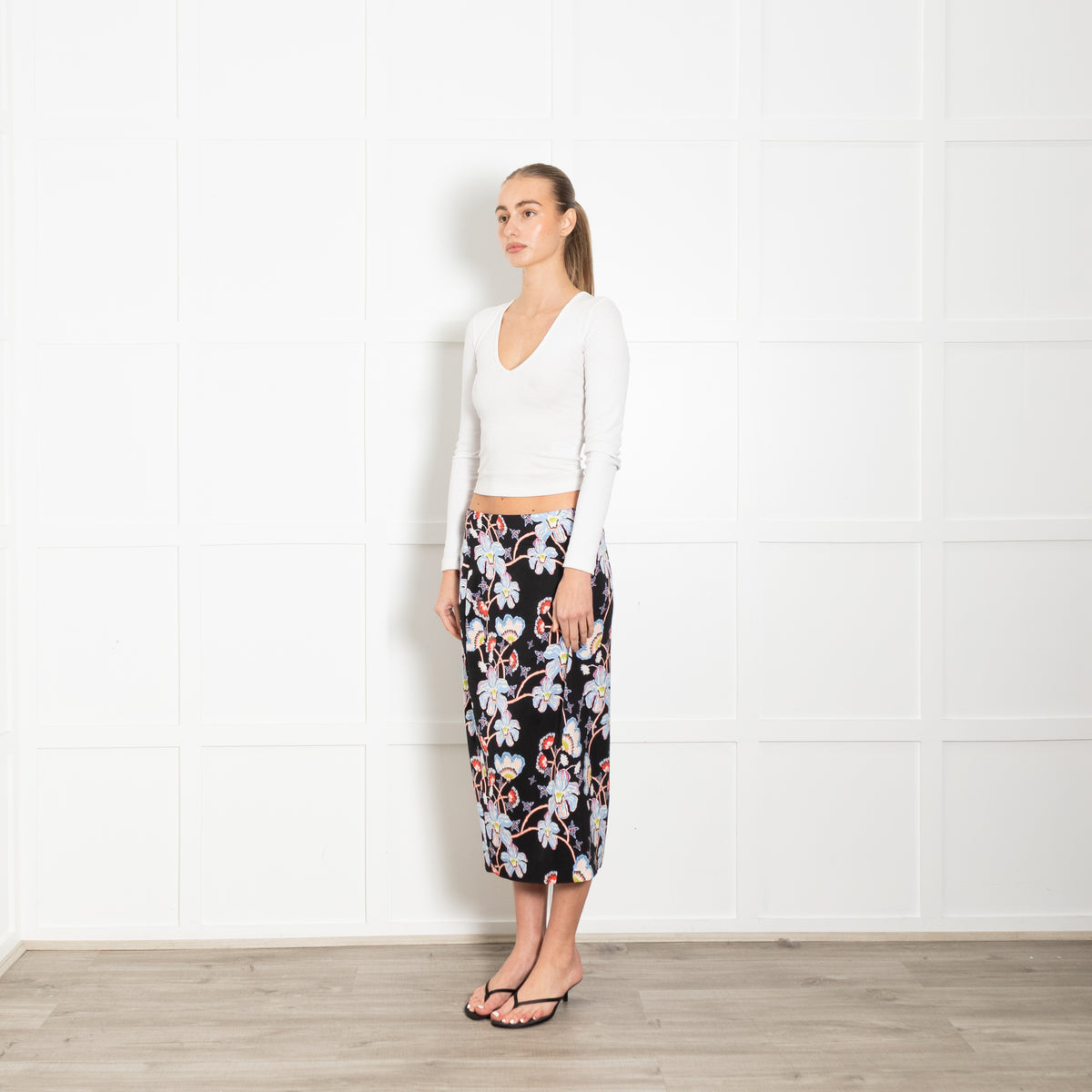 Diane Von Furstenberg Black Blue Red Flower Mix Pencil Skirt