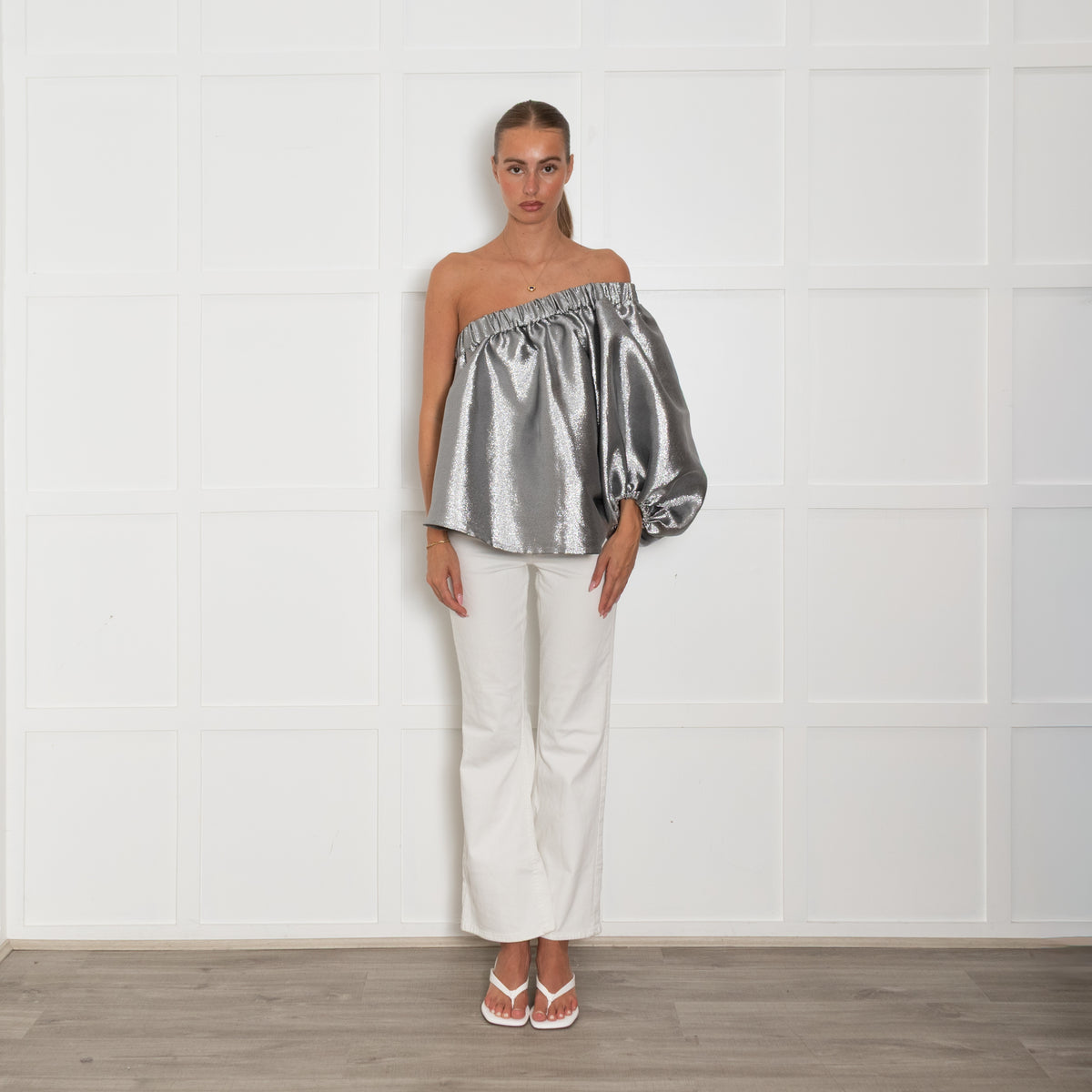 Art Club 101/120 Silver Glitter One Shoulder Top