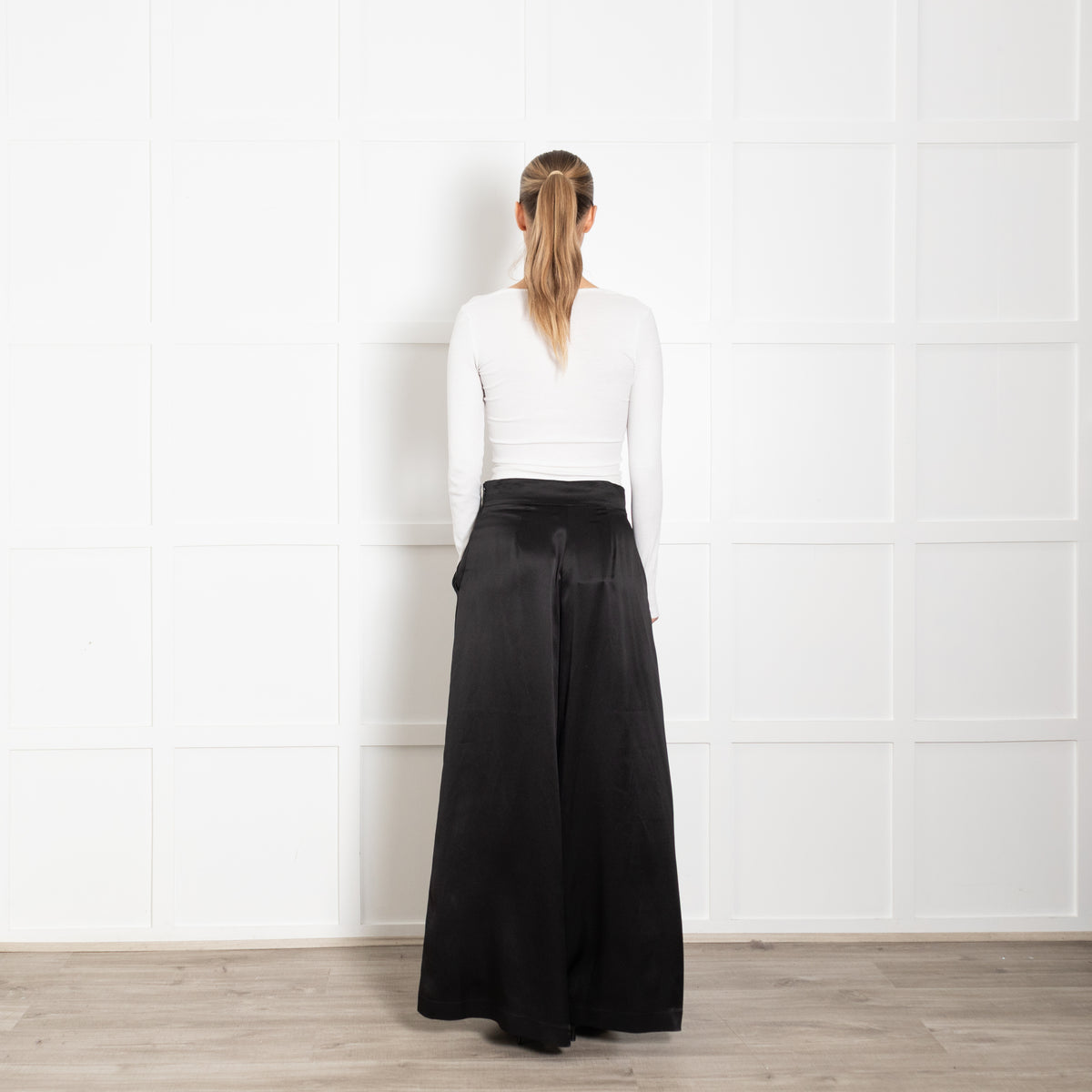 Loretta Caponi Black Silk Wide Leg Trousers