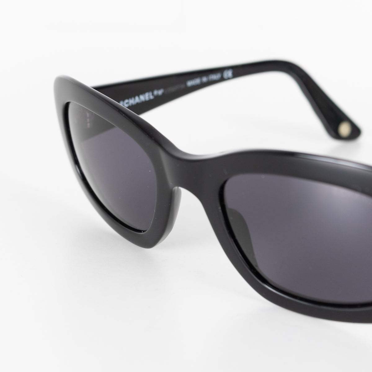 Chanel Black Rectangle Frames Quilted Embossed Detail Sunglasses