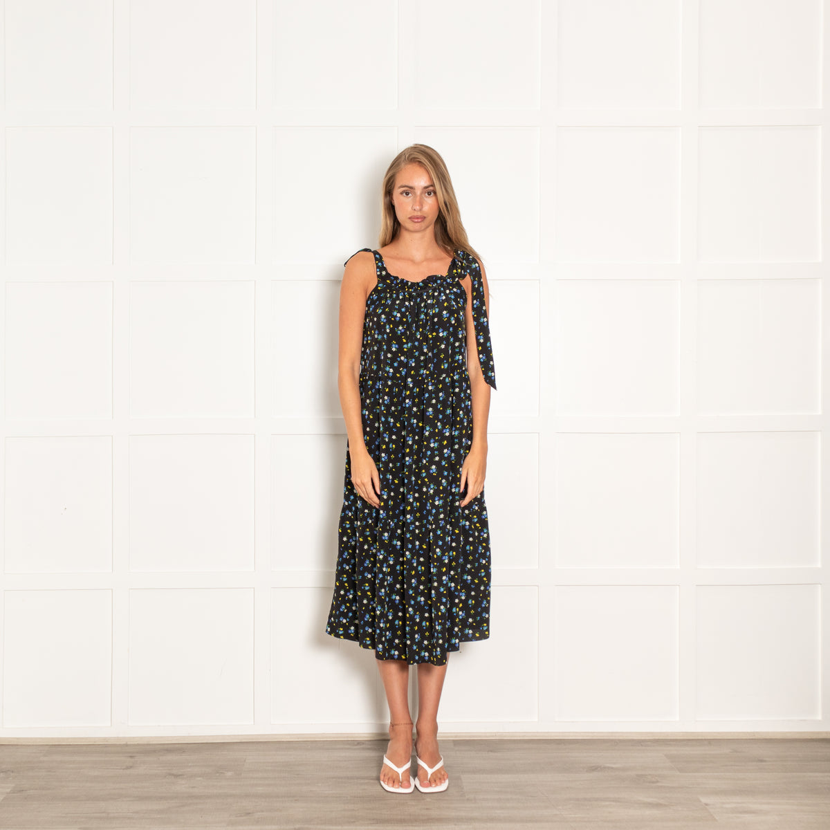 black blue yellow white dress Les Reveries Black With Blue Yellow Floral Print Tiered Midi Dress Wit – Phoenix Style