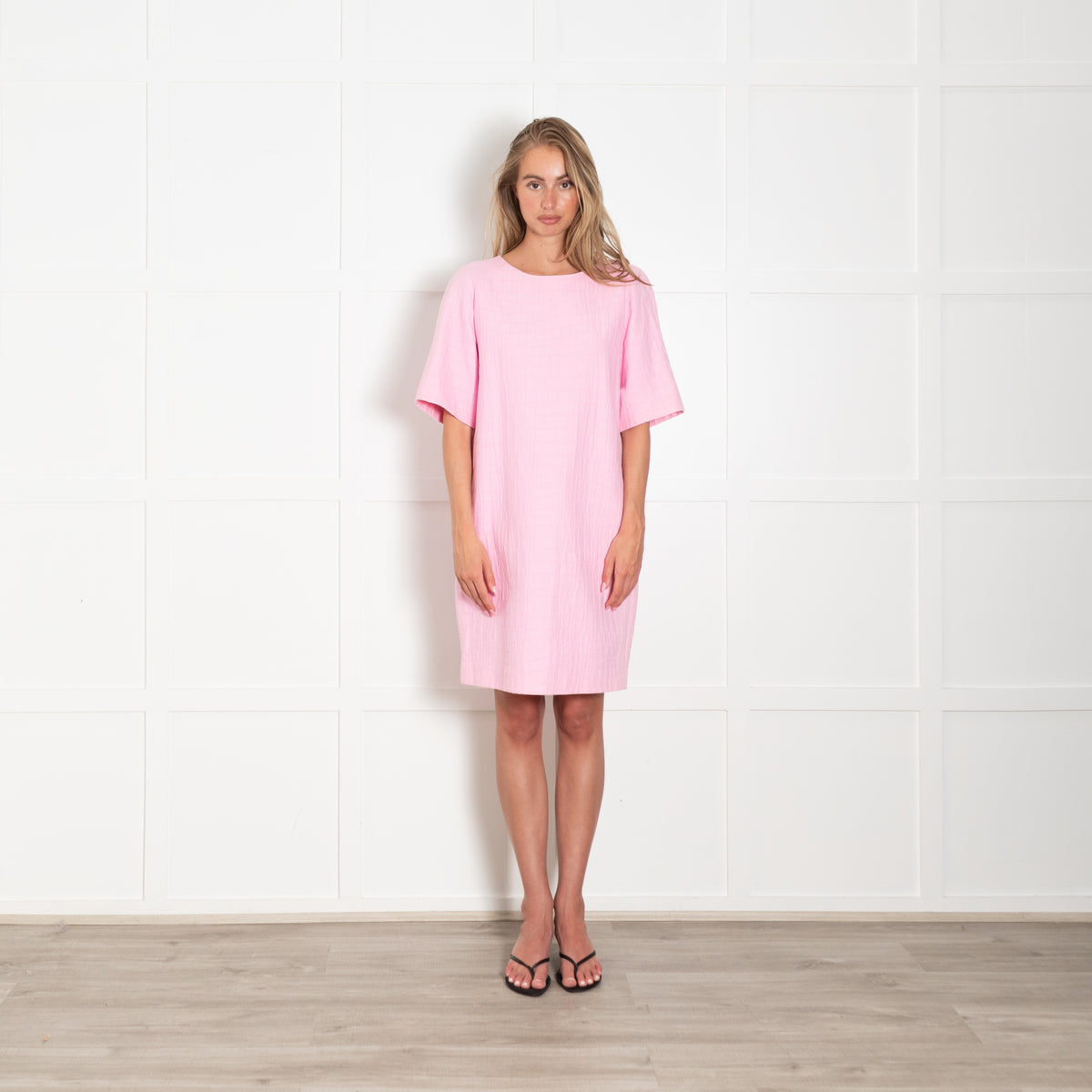 Boutique Moschino Pink Textured Short Sleeve Dress