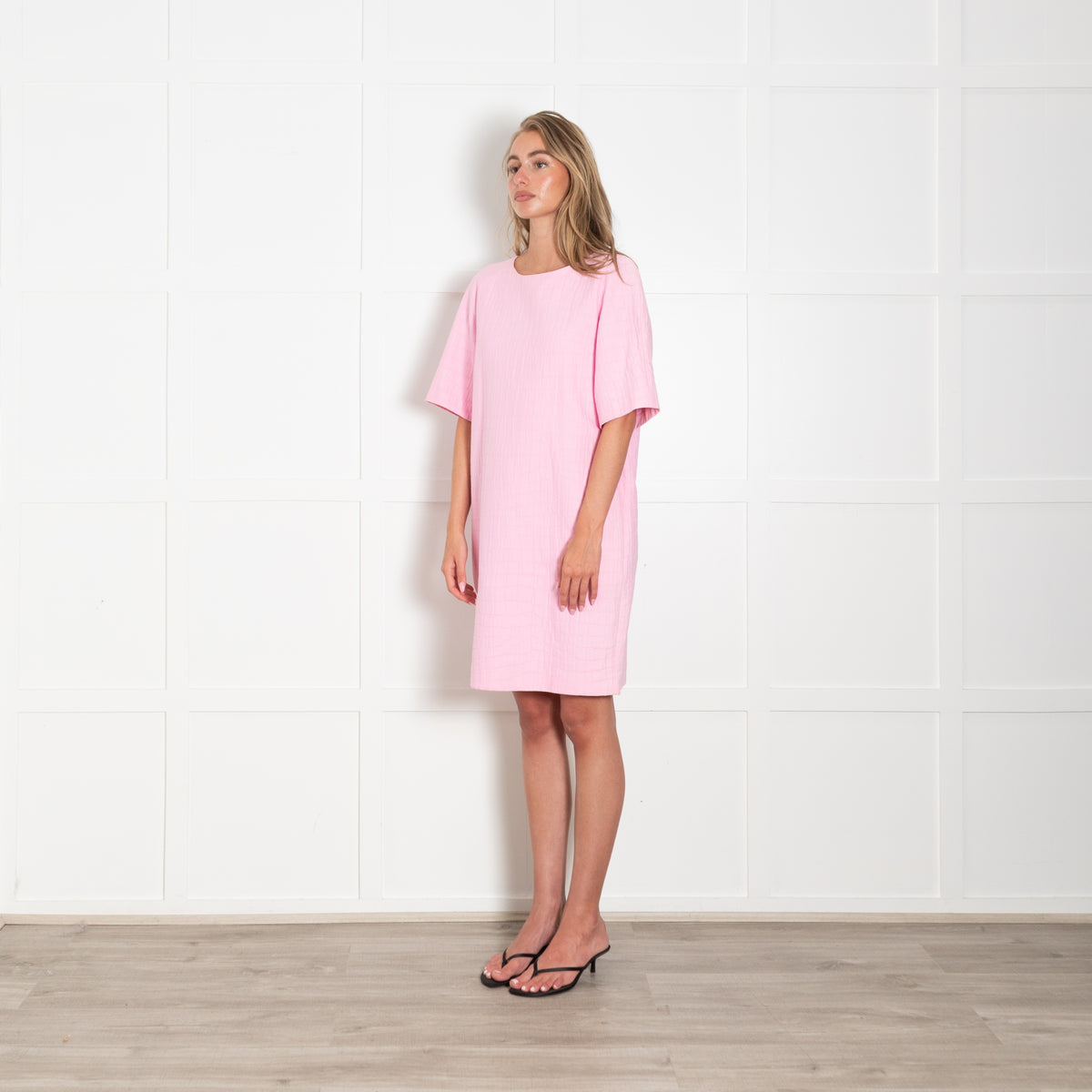 Boutique Moschino Pink Textured Short Sleeve Dress
