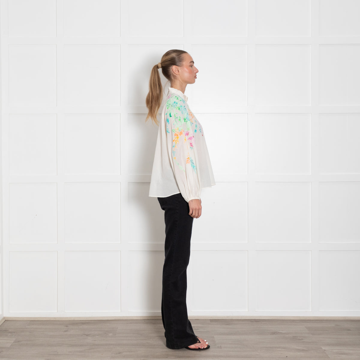 Essentiel Antwerp CreamCotton Blouse With Floral Embroidery
