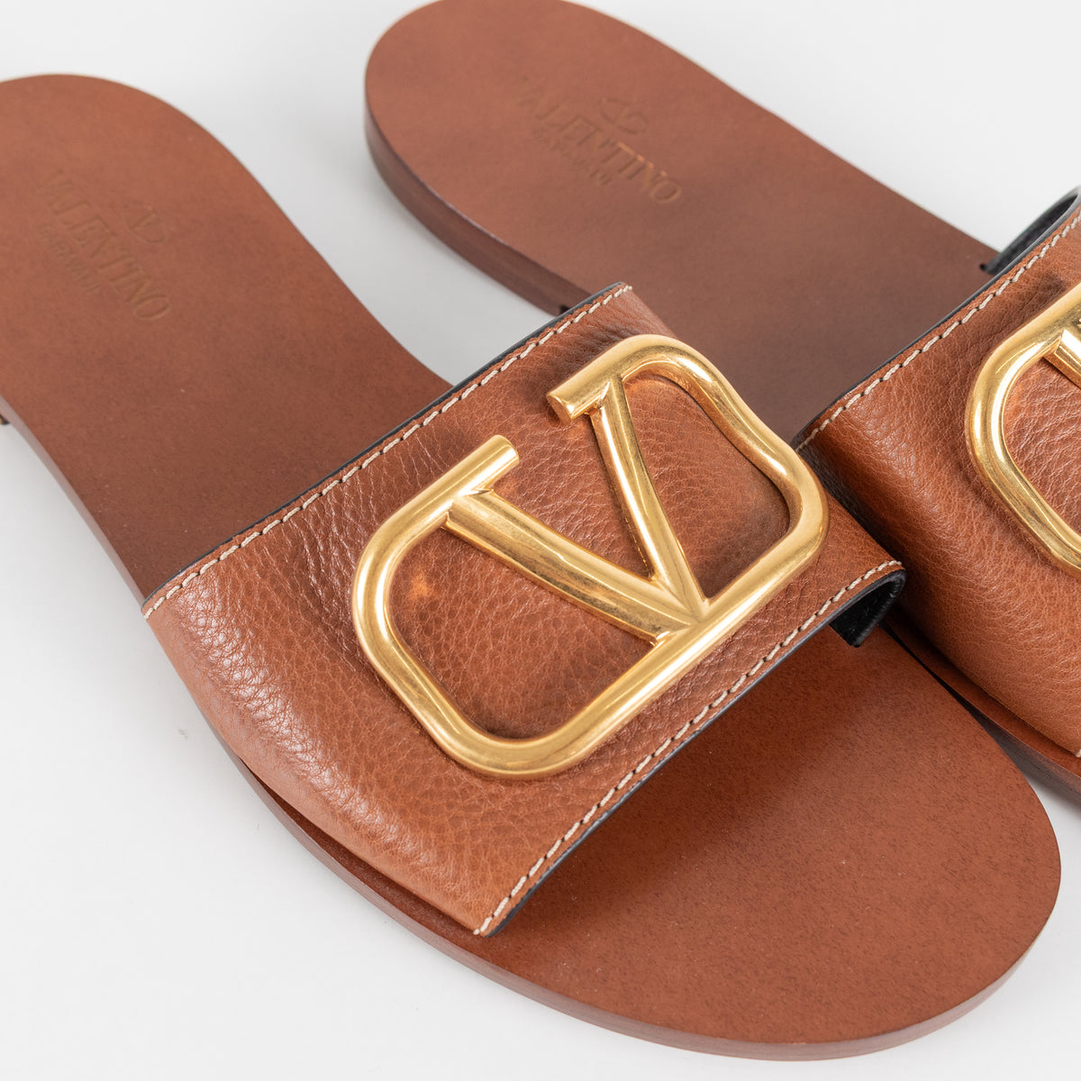 Valentino Garavani Tan V Logo Gold Slides