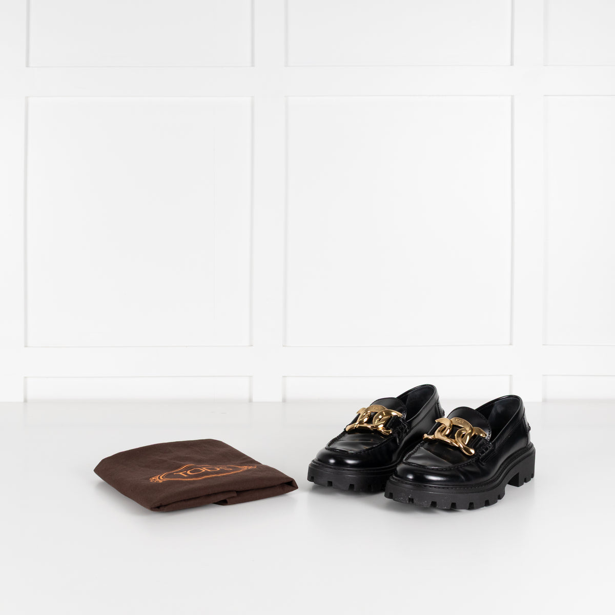 Tod's Black Leather Gold Buckle Gomma Pesante Loafers