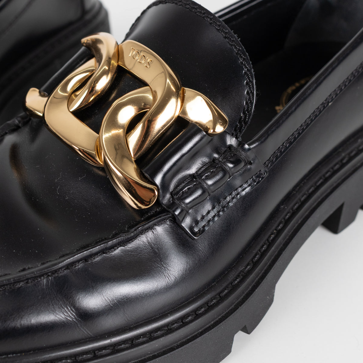 Tod's Black Leather Gold Buckle Gomma Pesante Loafers