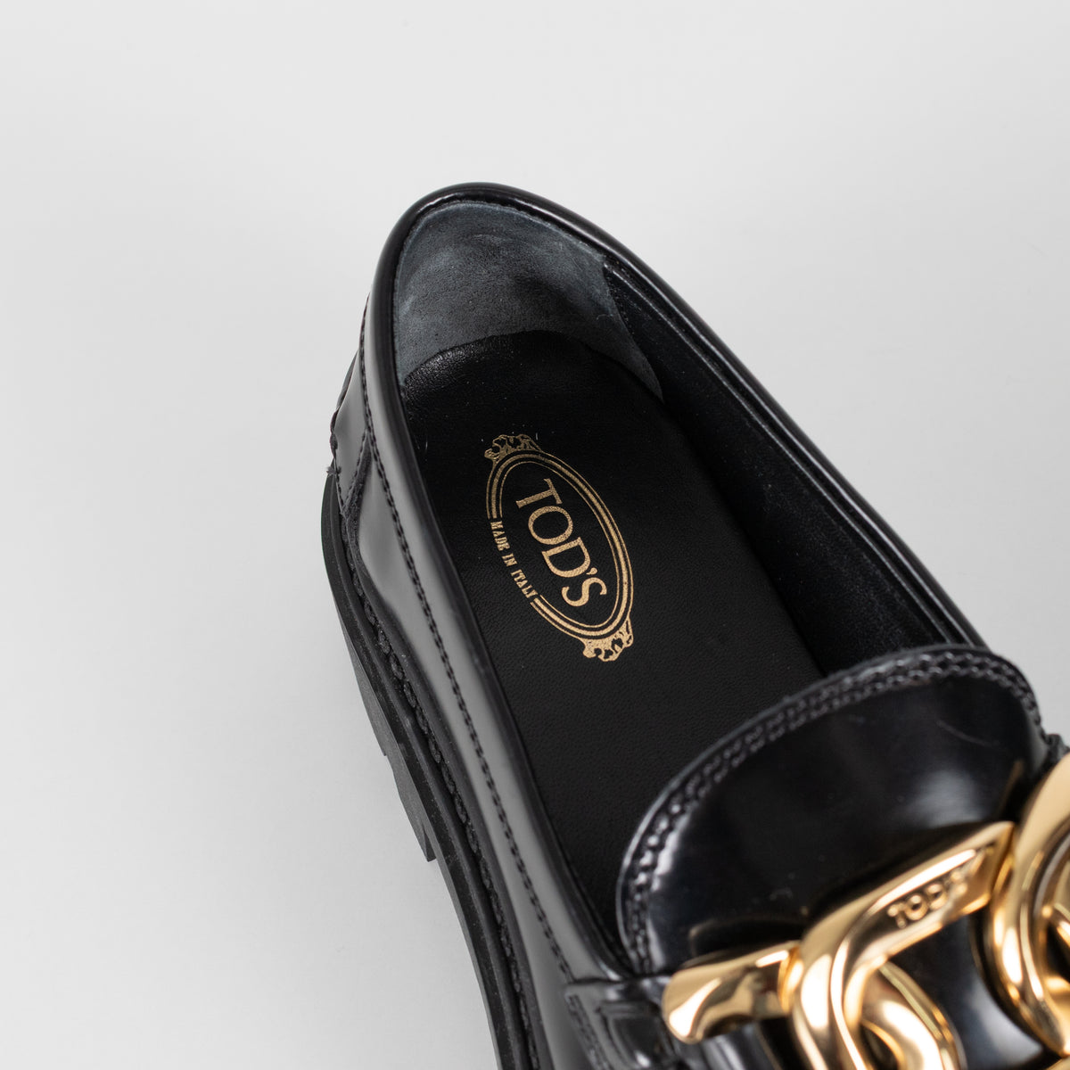 Tod's Black Leather Gold Buckle Gomma Pesante Loafers