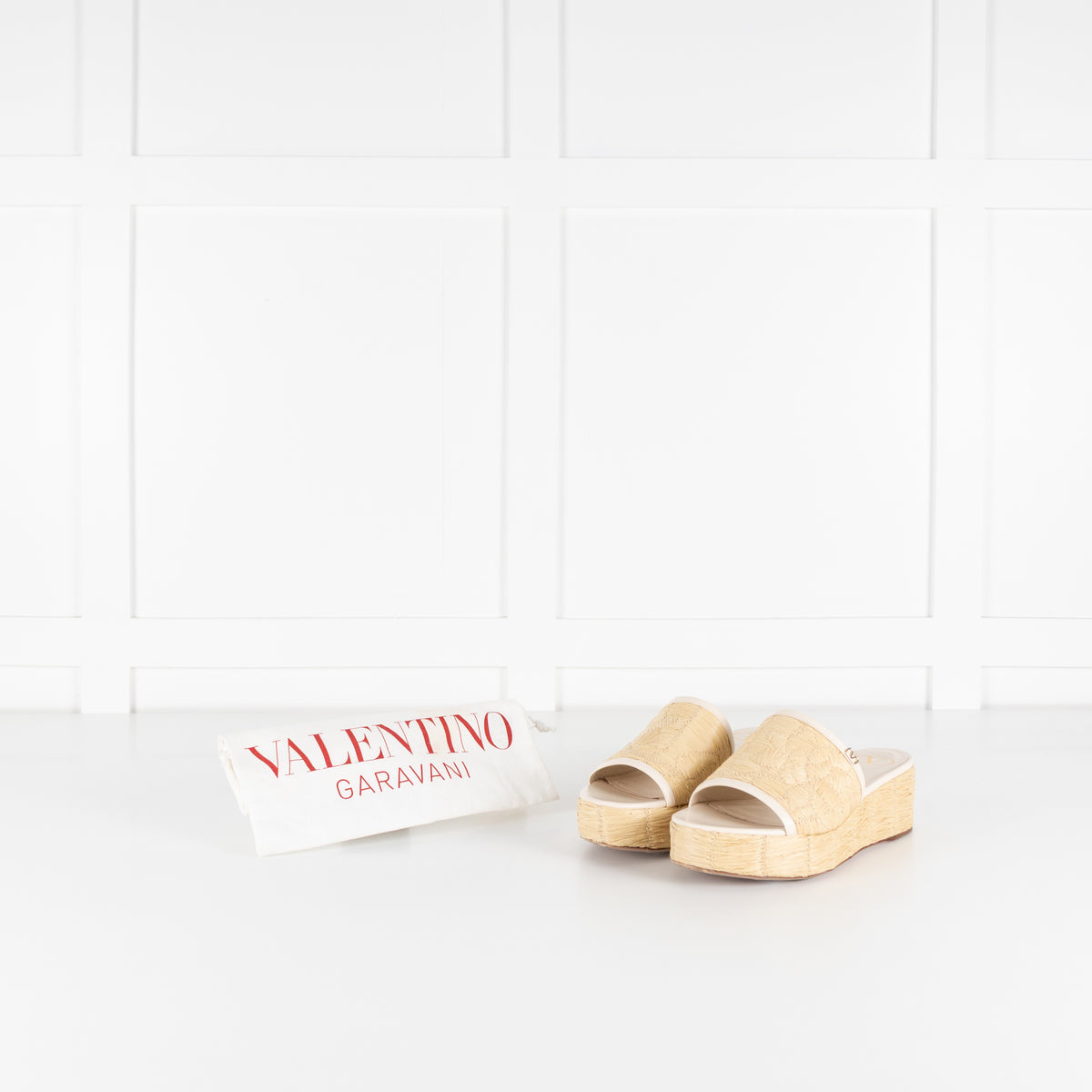 Valentino Garavani Beige Raffia Leather Platform Slides