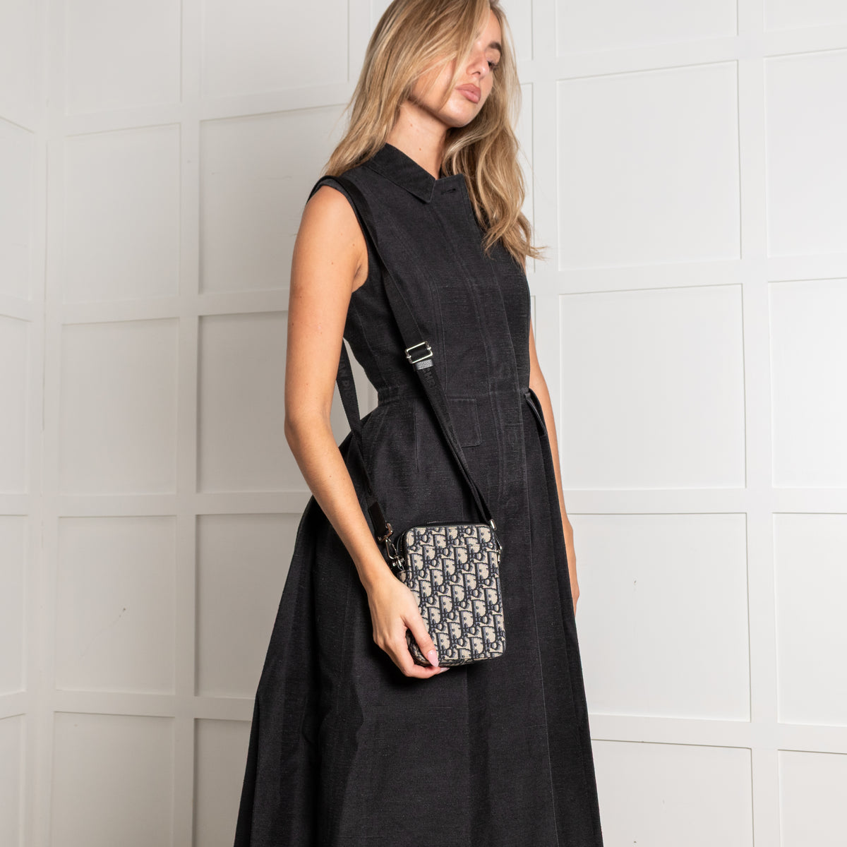 Christian Dior Beige Black Oblique Jacquard Vertical Crossbody Pouch