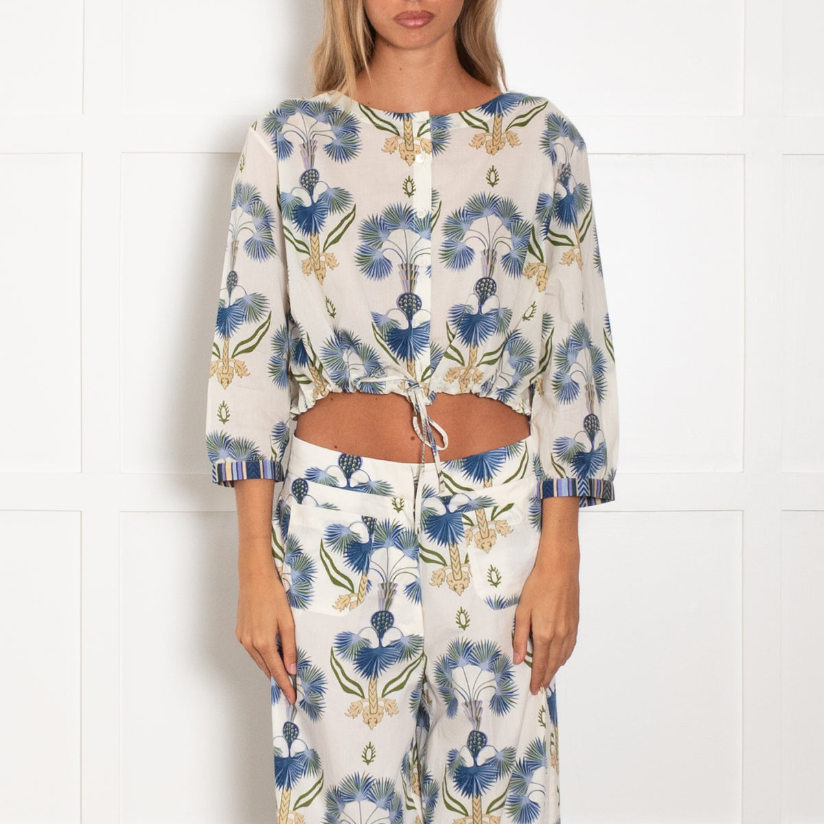 Emporio Sirenuse Cream Blue Floral Cotton Cropped Top