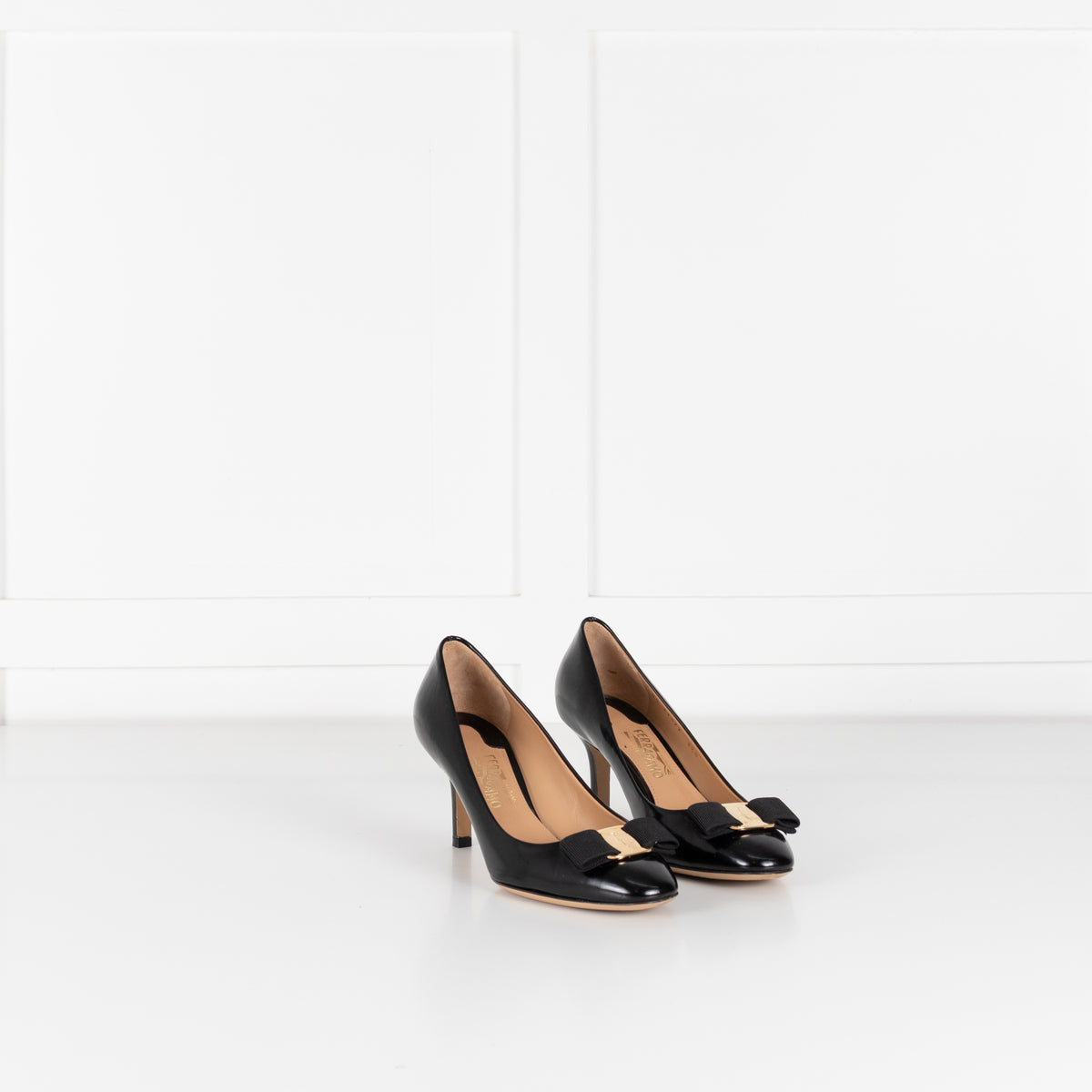 Salvatore Ferragamo Black Leather Vara Bow Heeled Pumps