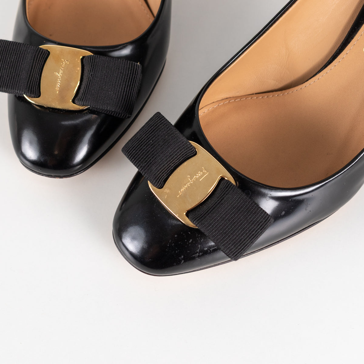 Salvatore Ferragamo Black Leather Vara Bow Heeled Pumps
