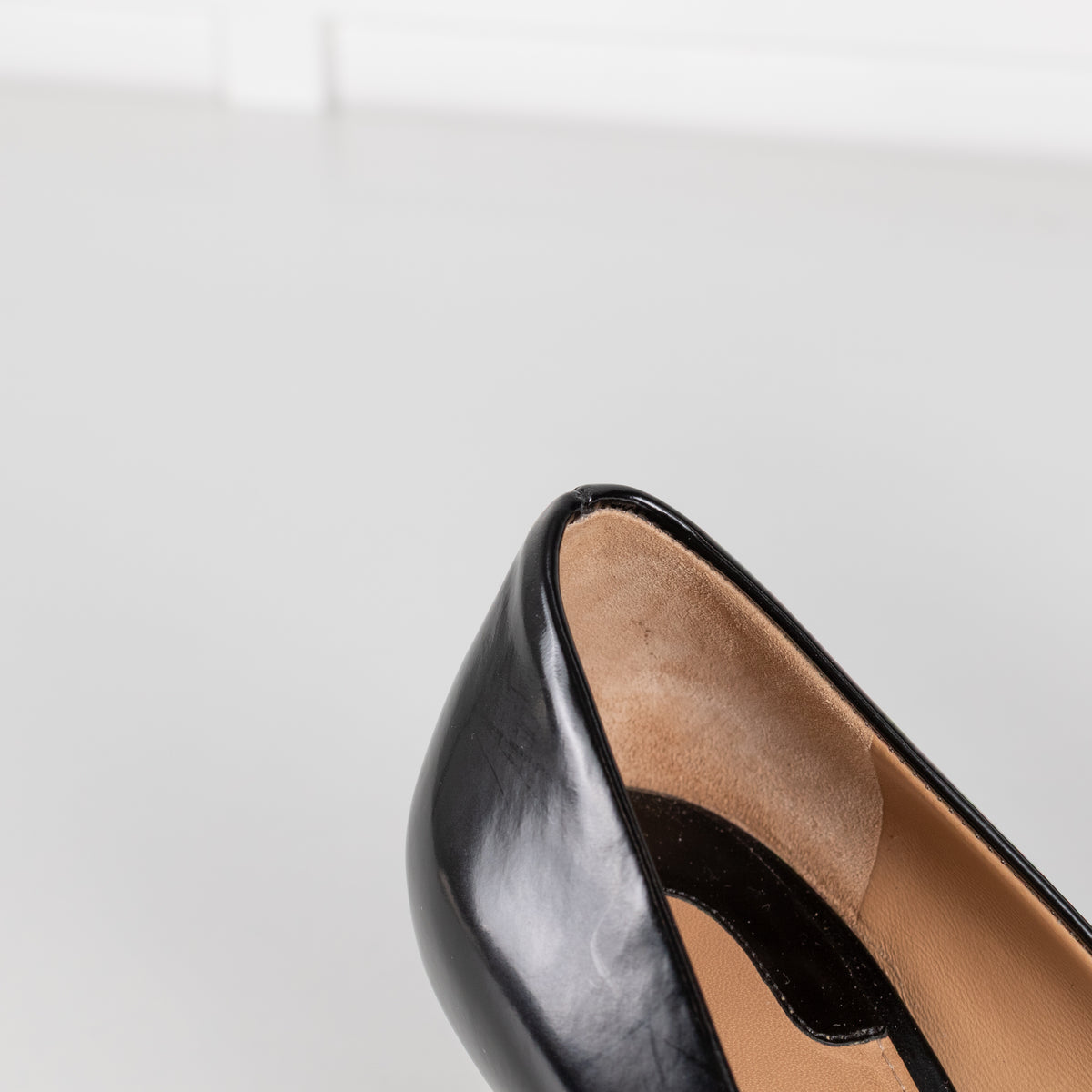 Salvatore Ferragamo Black Leather Vara Bow Heeled Pumps