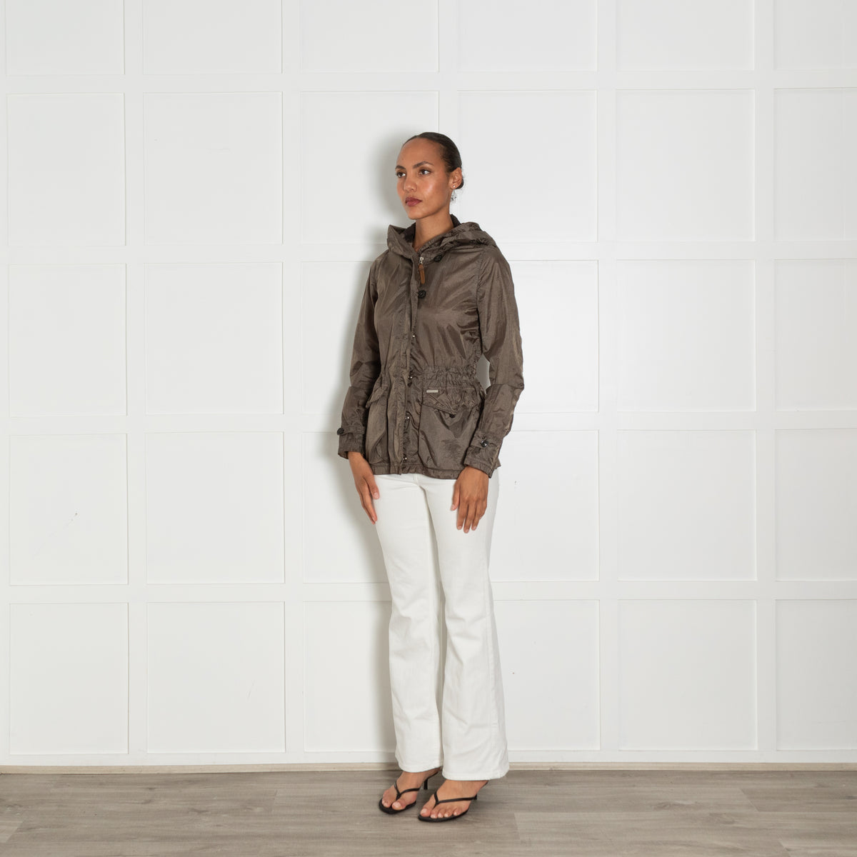 Woolrich Olive Green Lightweight Parka With Cinched Waist And Front Pockets