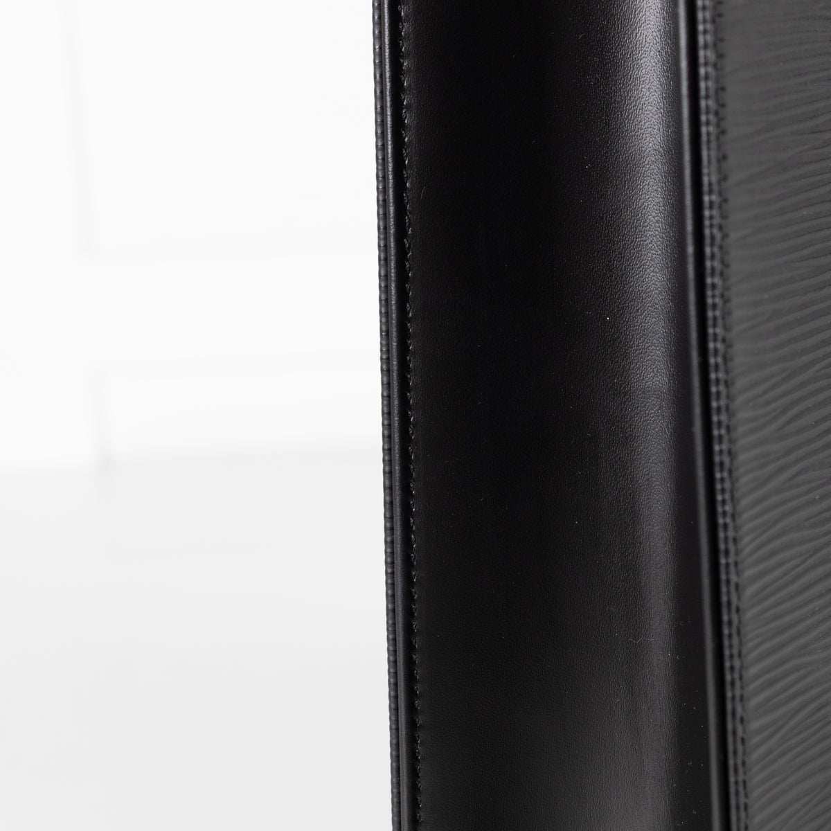 Louis Vuitton Noir Epi Leather Ombre Bag