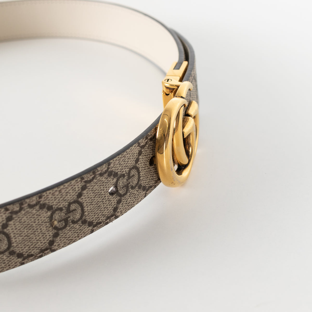 Gucci Cream Marmont Logo Reversible Belt