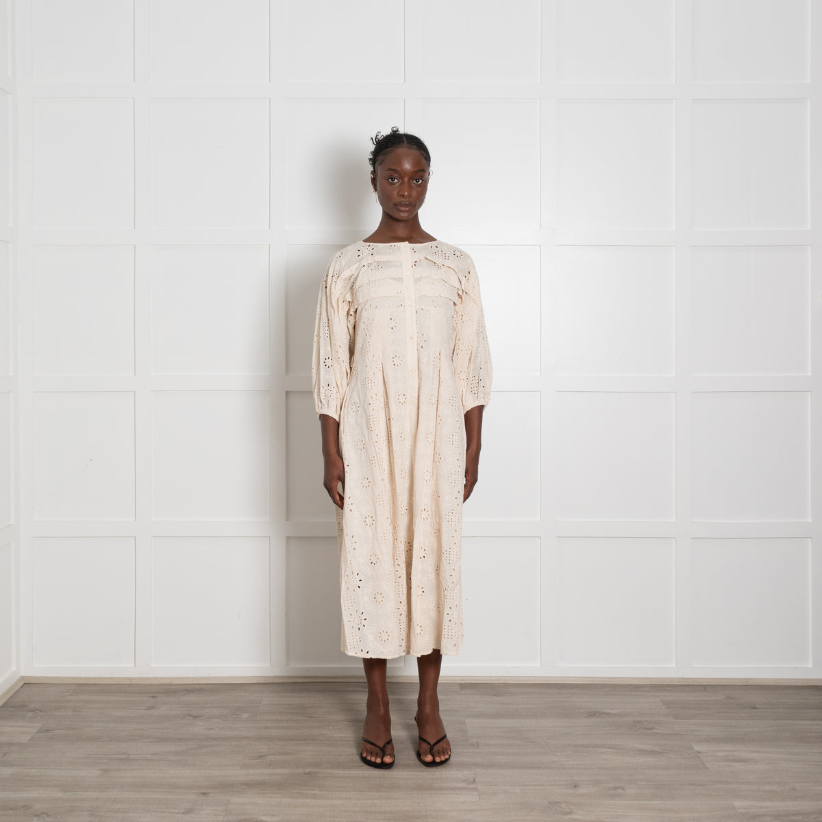 Wyse Cream Broderie Anglaise Midi Dress – Phoenix Style