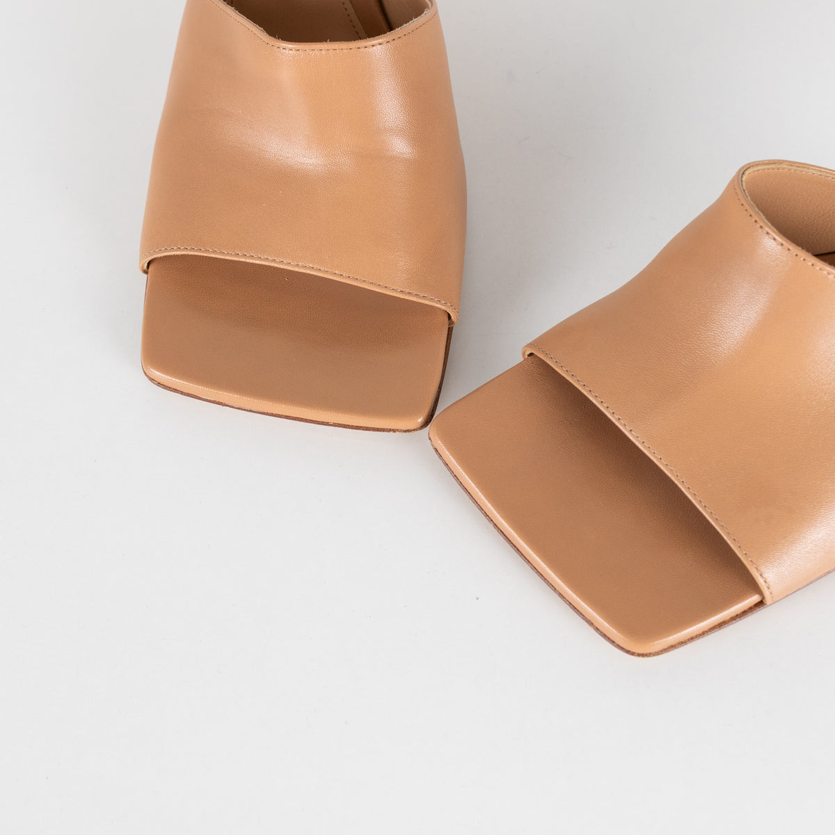 Bottega Veneta Tan Leather Heeled Square Mules