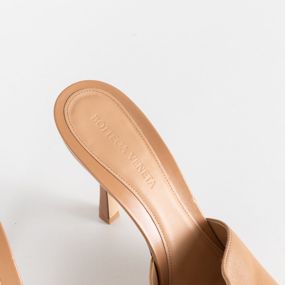 Bottega Veneta Tan Leather Heeled Square Mules