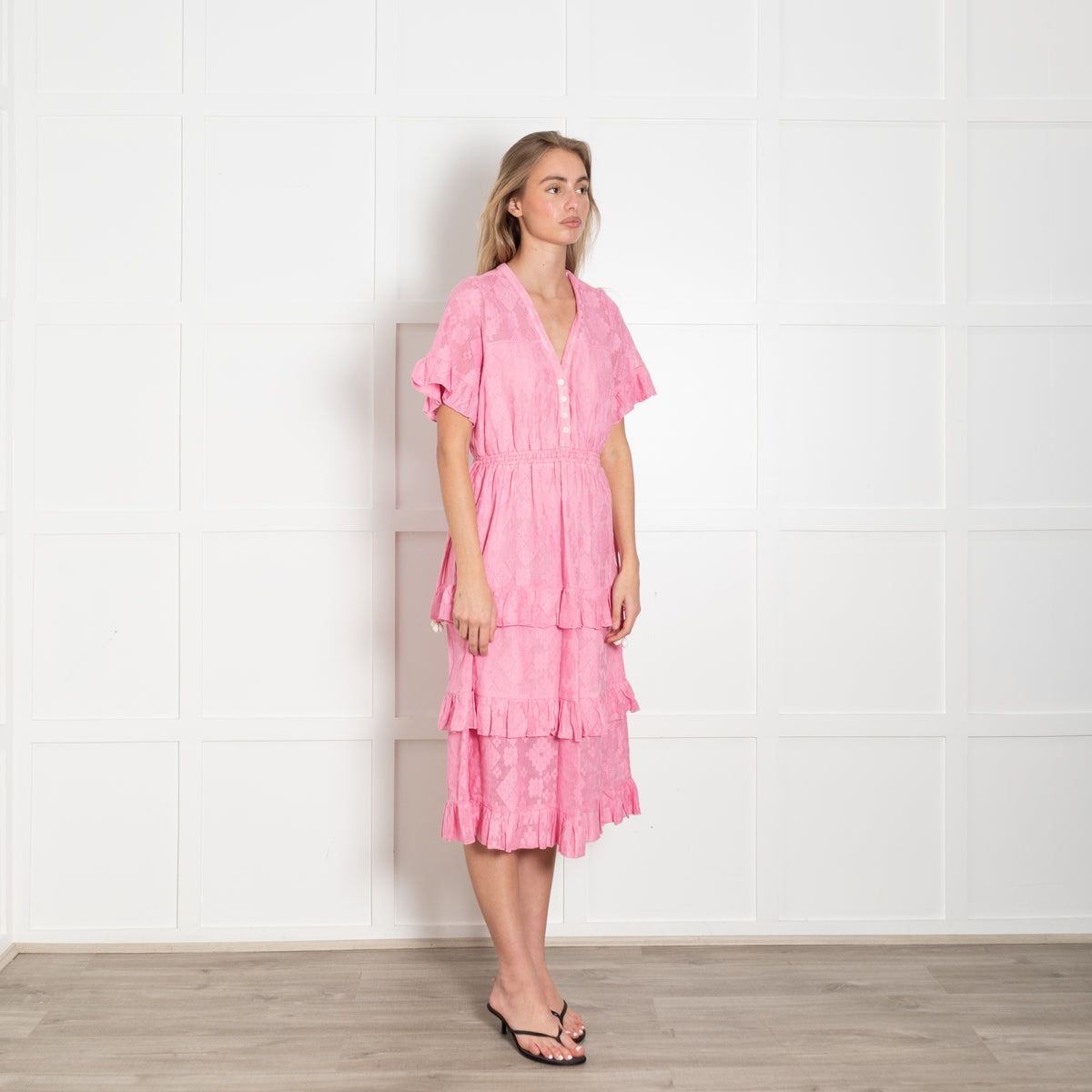 Neve & Noor Bubble Pink Lace Short Sleeve Dress