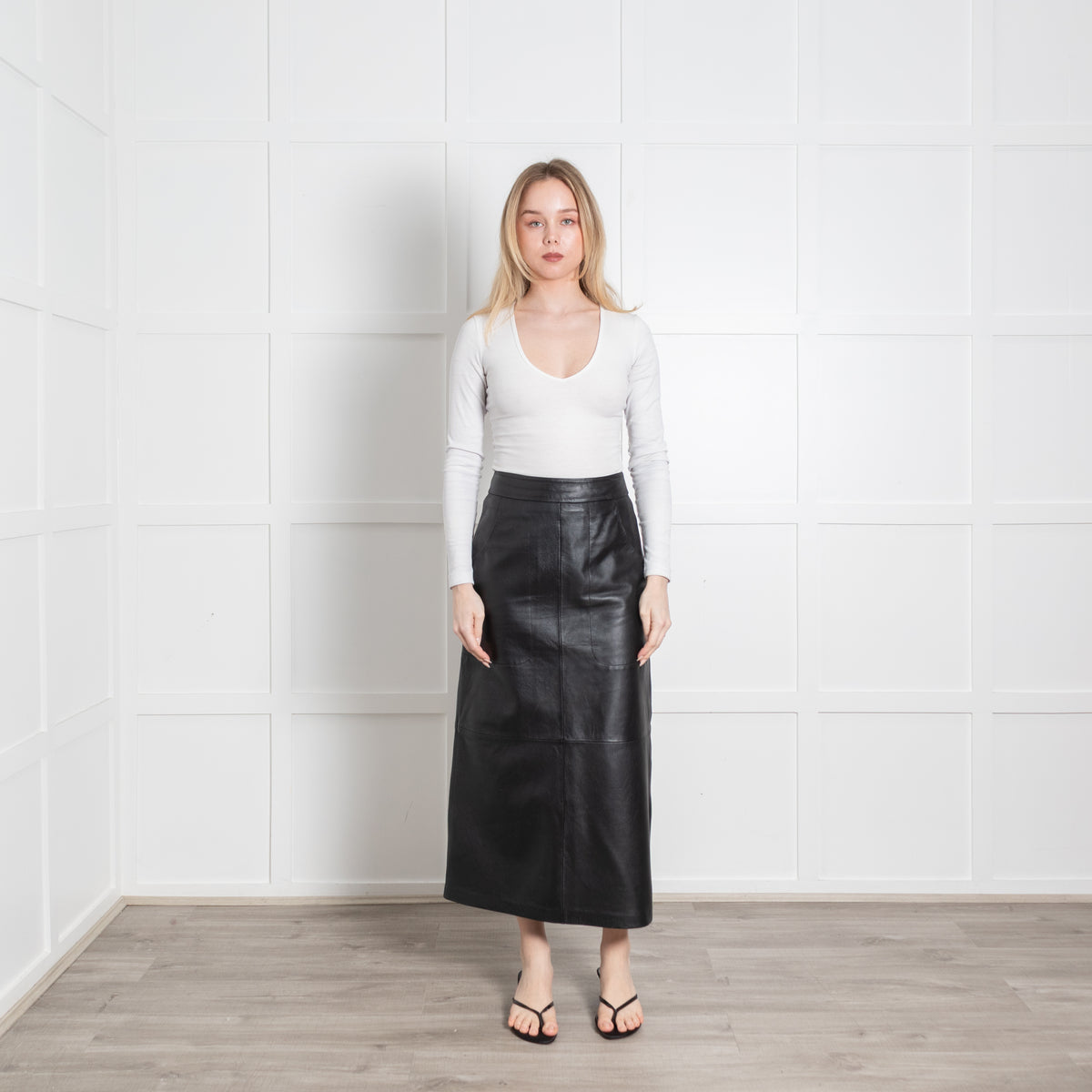 Cefinn Black Leather Pencil Midi Skirt