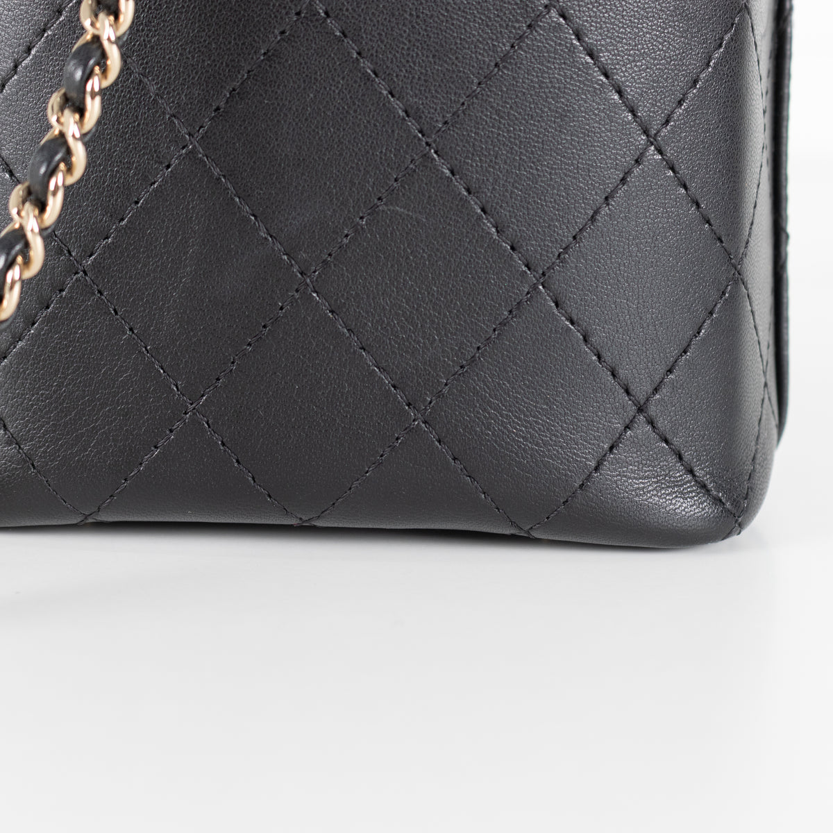 Chanel Knock On Wood Vanity Shoulder Bag