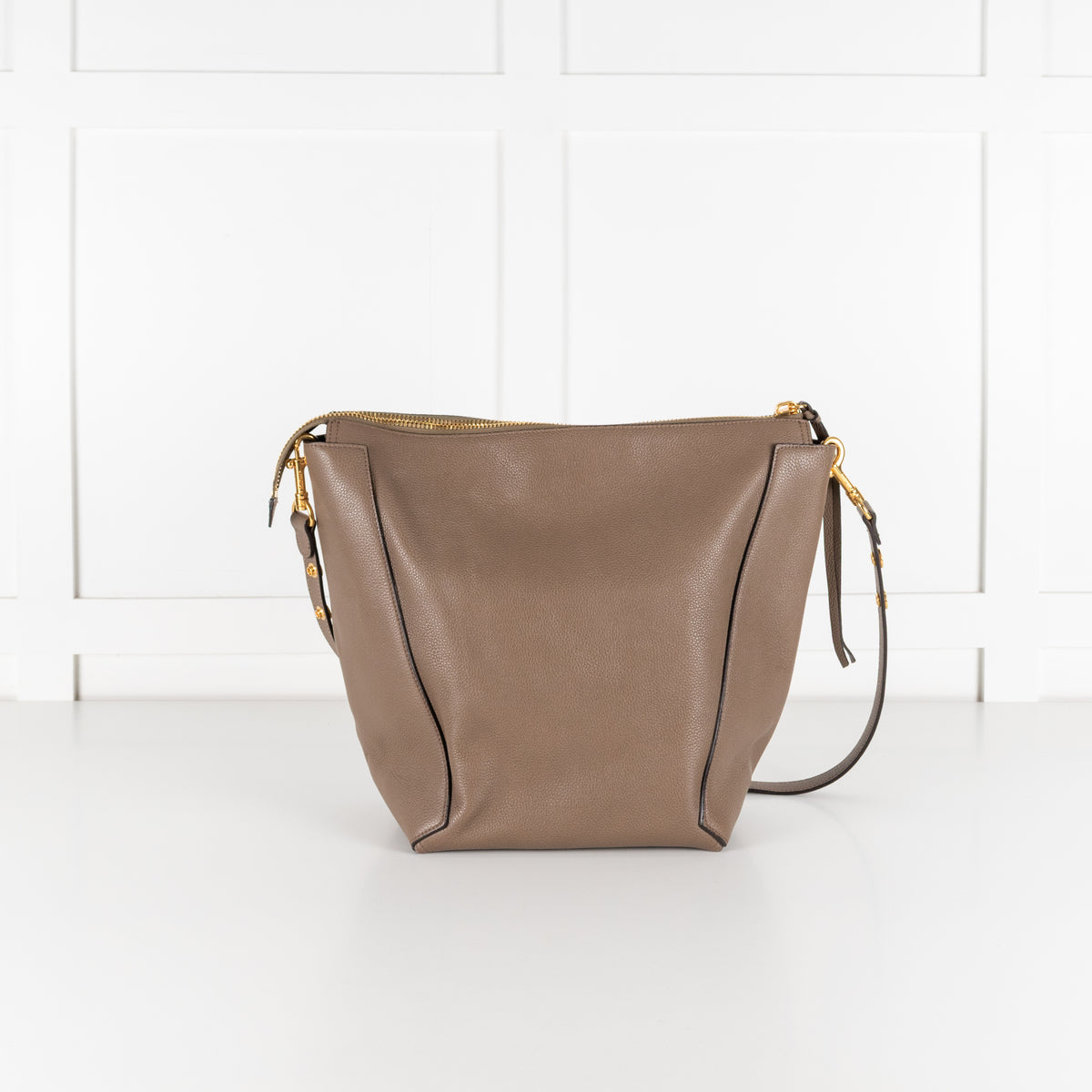 Mulberry Taupe Grained Leather Camden Bag With Gold Toned Zip