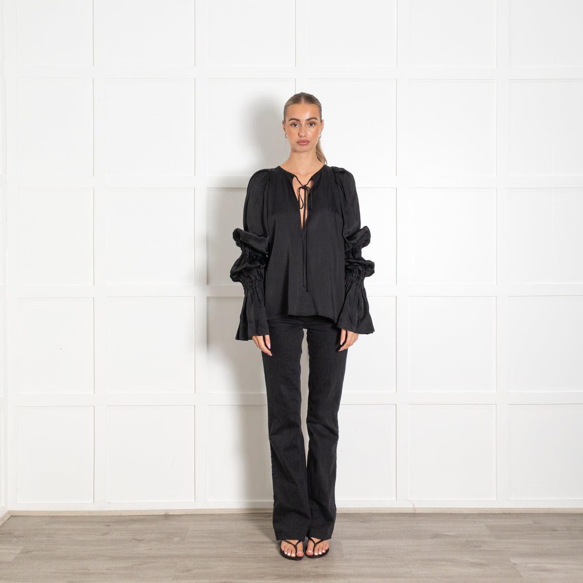 Khaite Black Gathered Sleeved Top