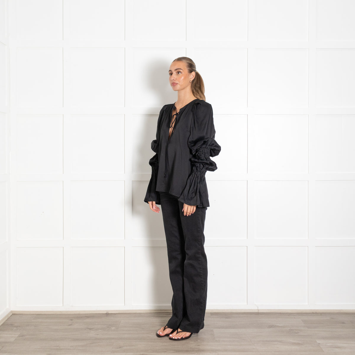 Khaite Black Gathered Sleeved Top