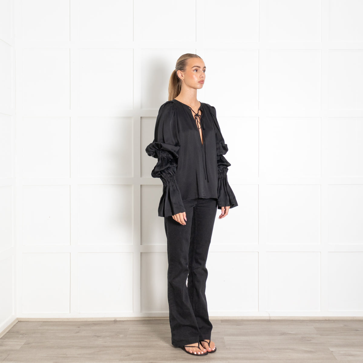 Khaite Black Gathered Sleeved Top