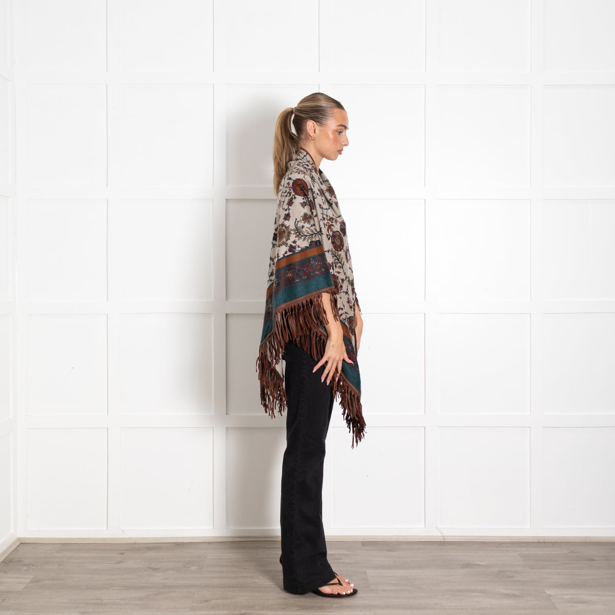 Loro Piana 100% Cashmere Floral Paisley Style Print Long Leather Fringe Shawl