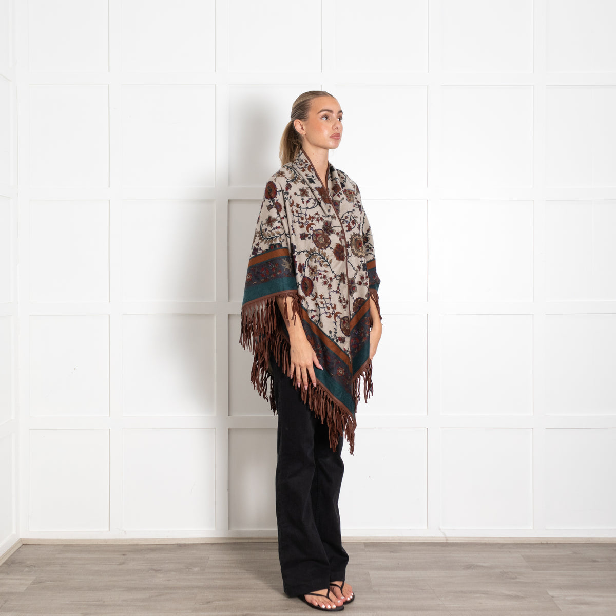 Loro Piana 100% Cashmere Floral Paisley Style Print Long Leather Fringe Shawl