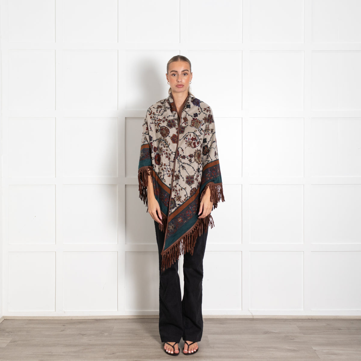 Loro Piana 100% Cashmere Floral Paisley Style Print Long Leather Fringe Shawl